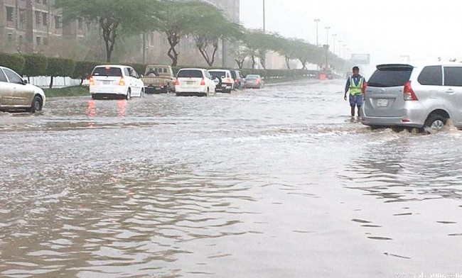 هطول أمطار غزيرة في السعودية